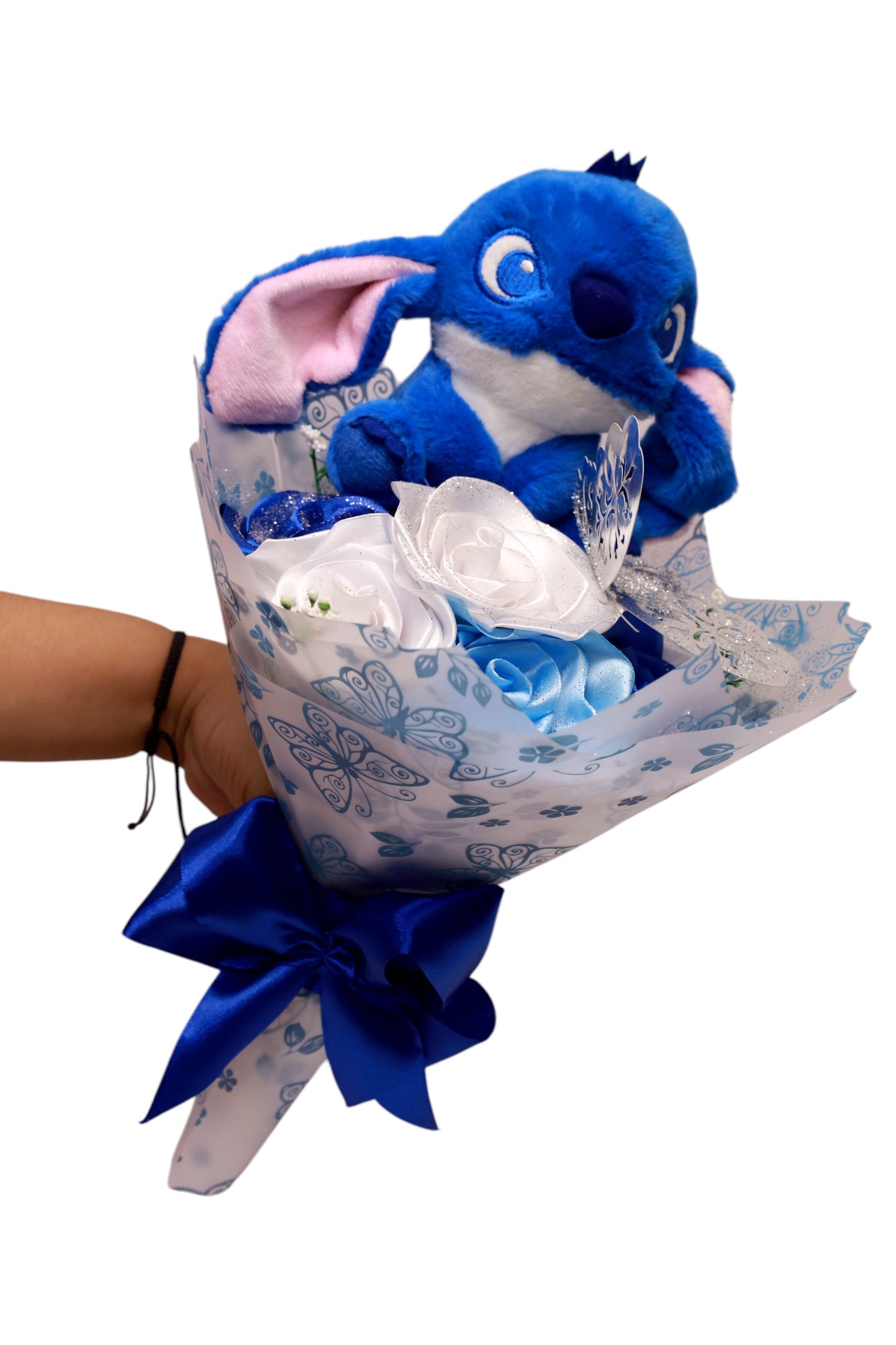 Arreglo de stich y rosas eternas de tela