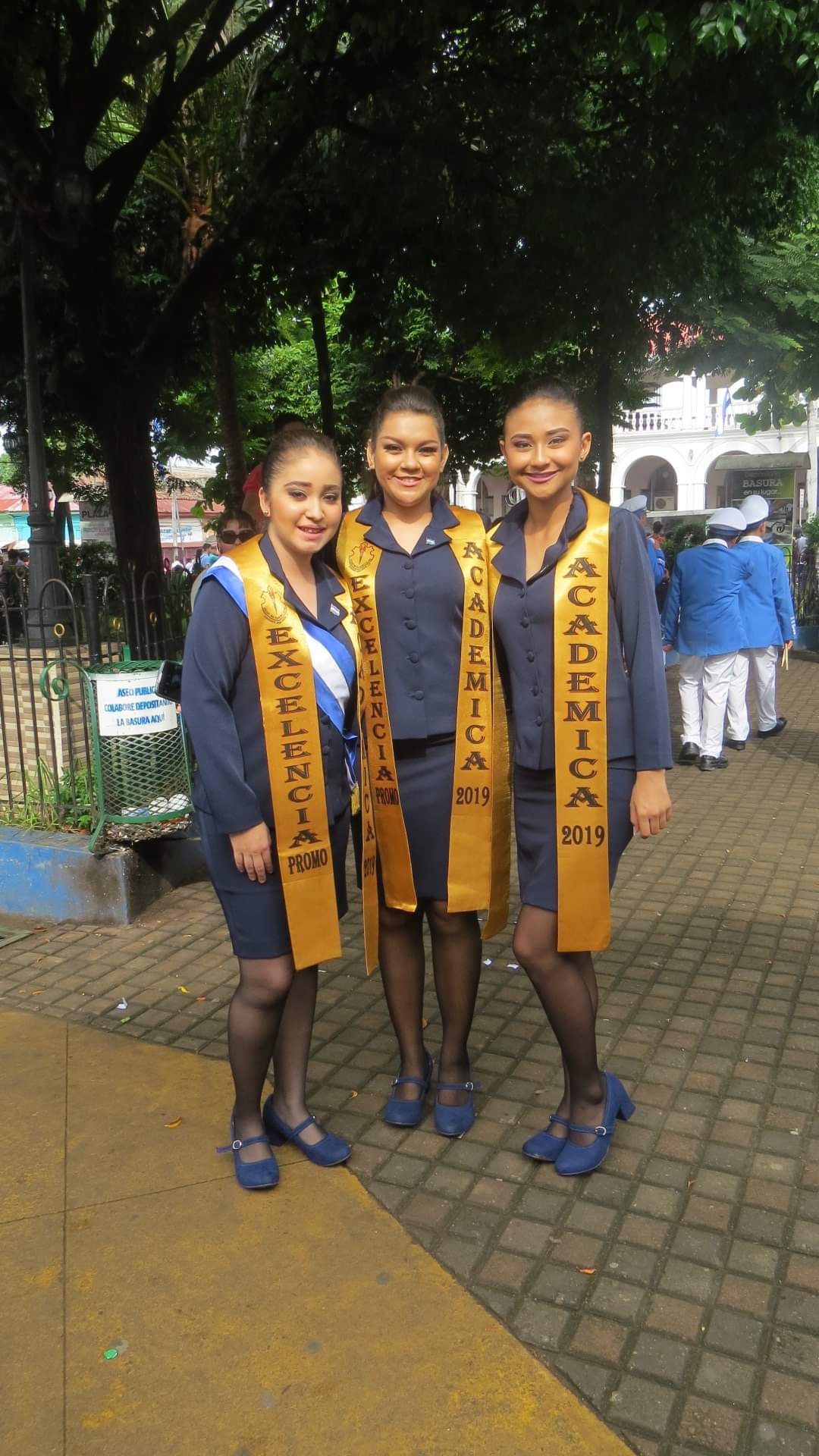 Estolas estampadas para graduación