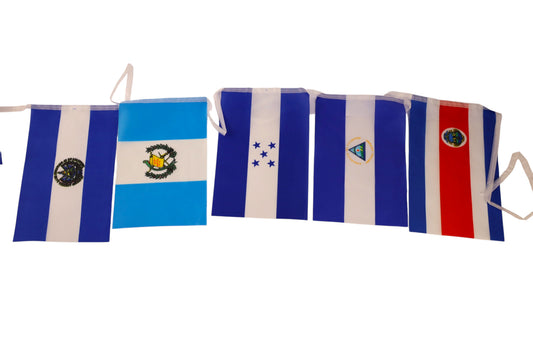 Gallardete con las banderas de los paises de centro america