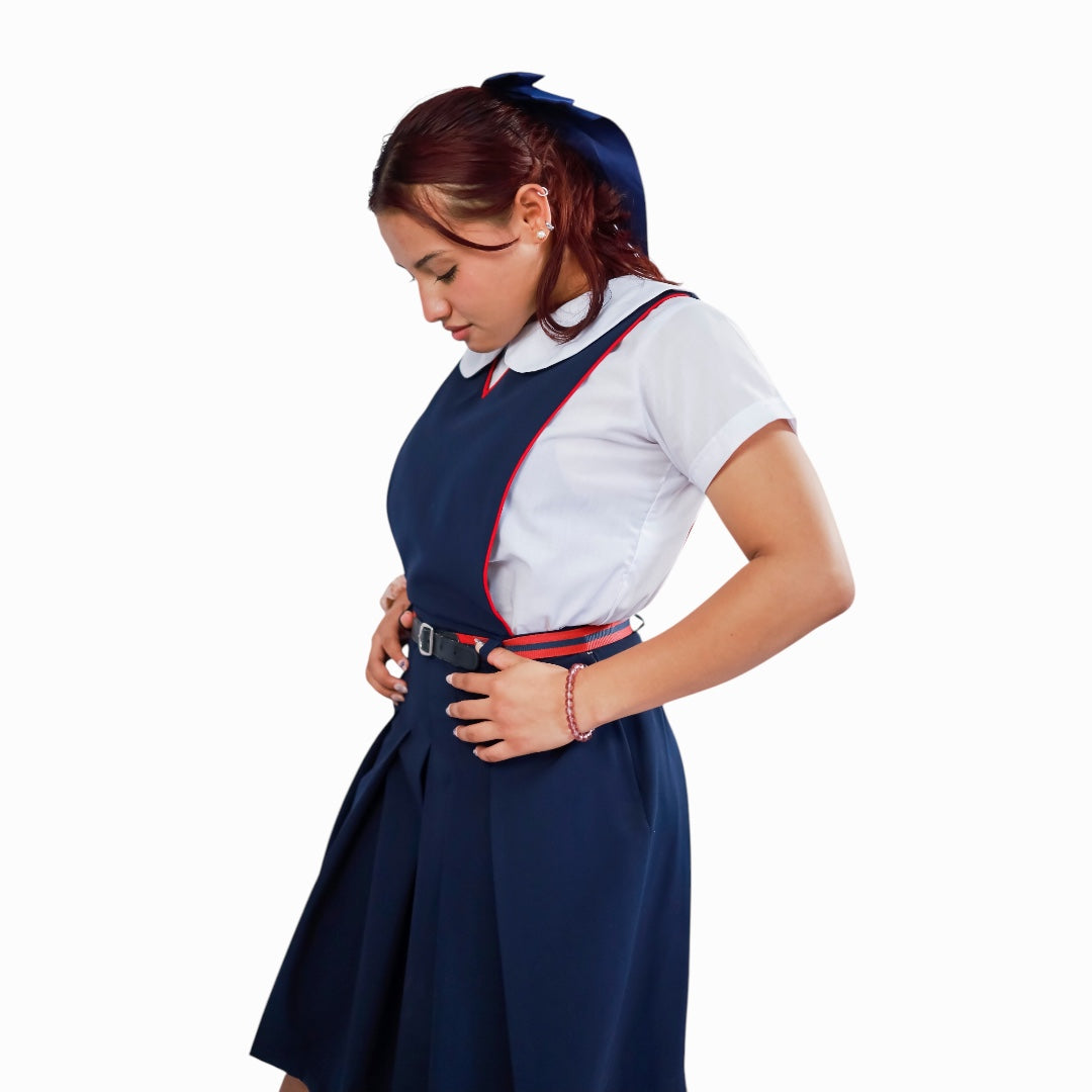 Jumper y blusa escolar para señorita