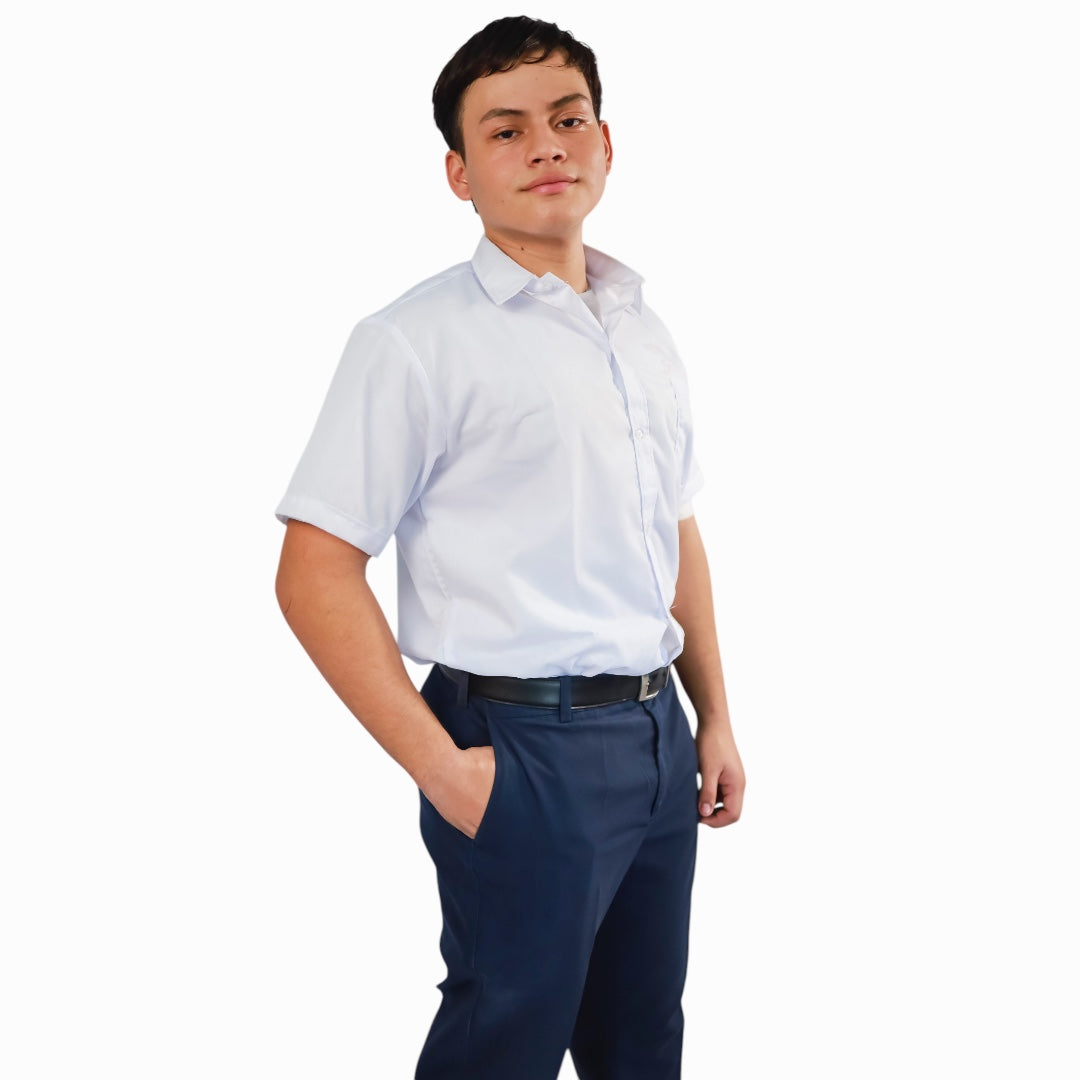 Uniforme escolar de camisa y pantalon para joven